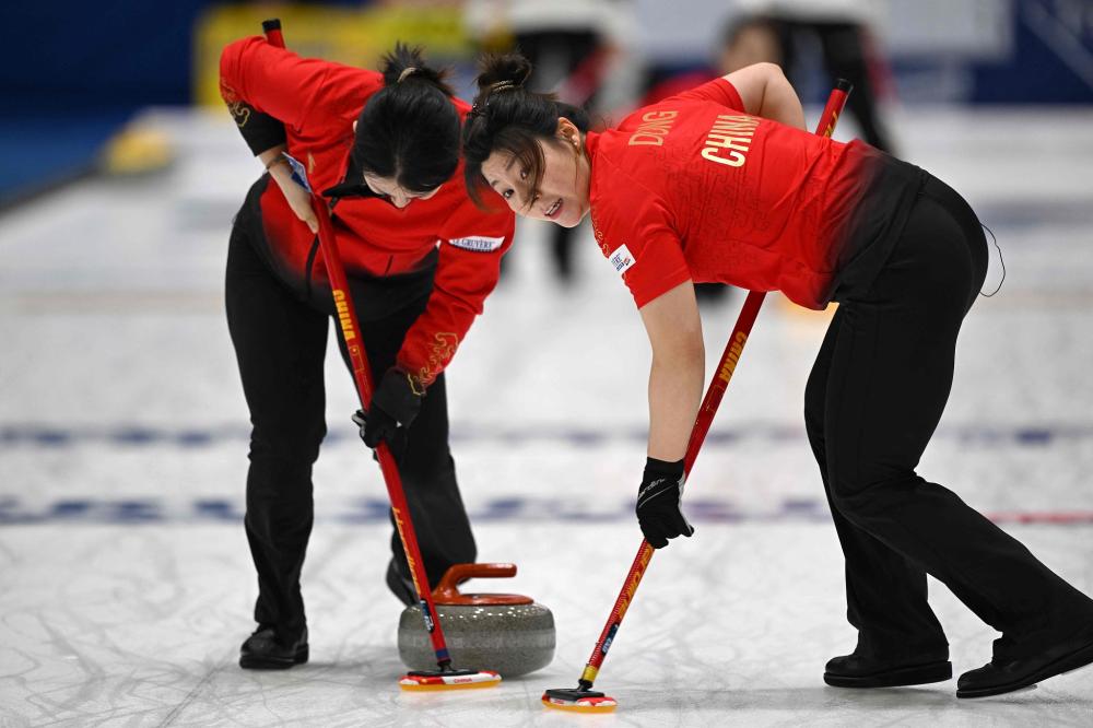 主优化词：塞维利亚客场几百强敌，表现出色